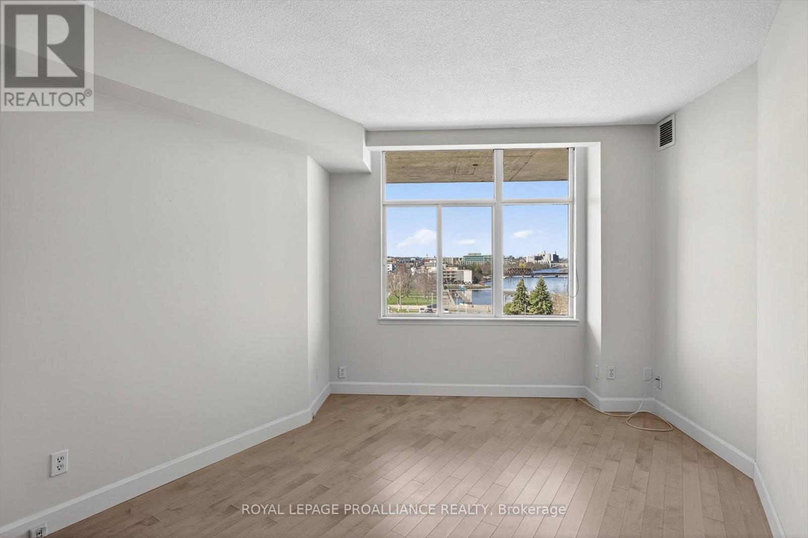 502 - 2 George Street N, Peterborough (Town Ward 3), Ontario  K9J 8K8 - Photo 21 - X13059756