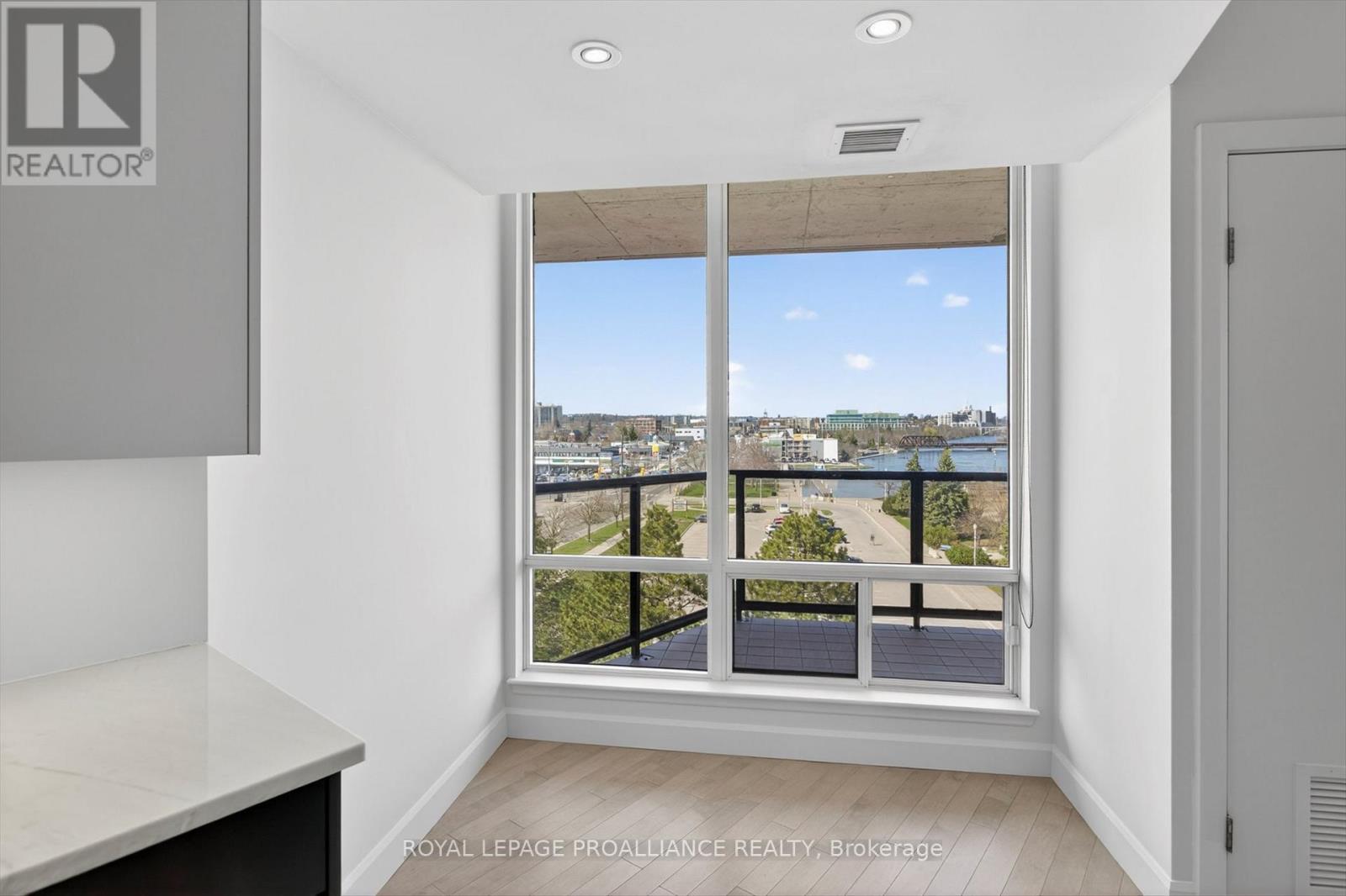 502 - 2 George Street N, Peterborough (Town Ward 3), Ontario  K9J 8K8 - Photo 8 - X13059756