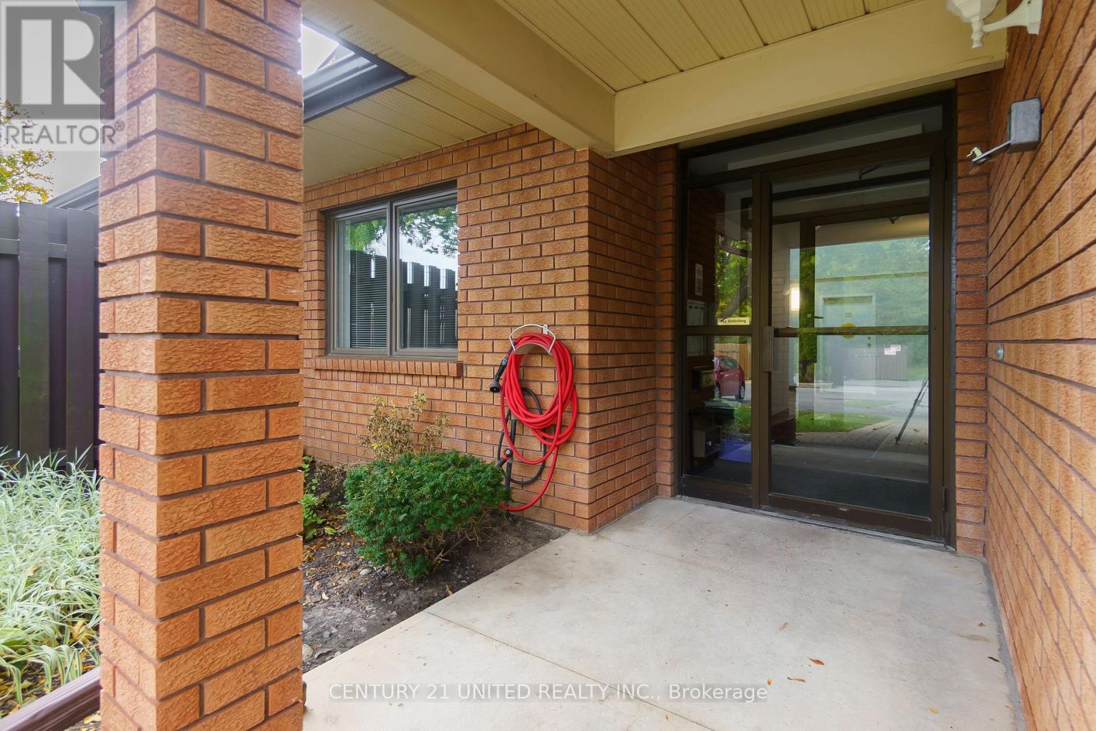 15 - 36 Champlain Crescent, Peterborough (Northcrest Ward 5), Ontario  K9L 1T1 - Photo 3 - X13059978