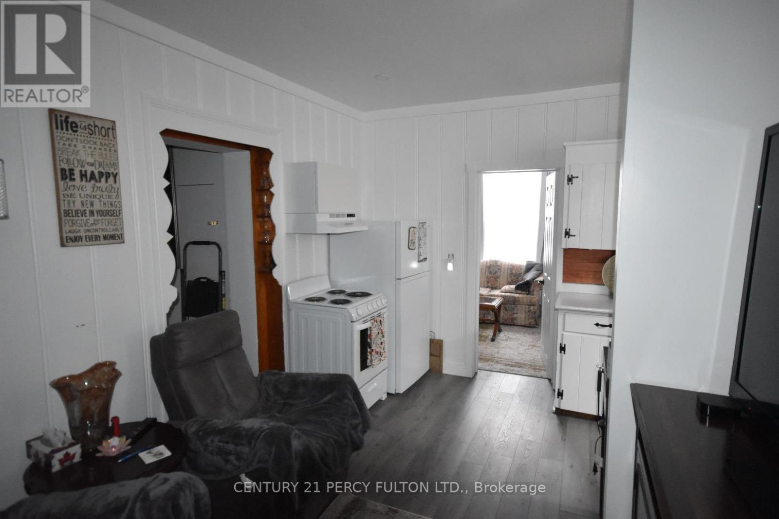 23 Glenelg Street W, Kawartha Lakes (Lindsay), Ontario  K9V 2T9 - Photo 4 - X13060690