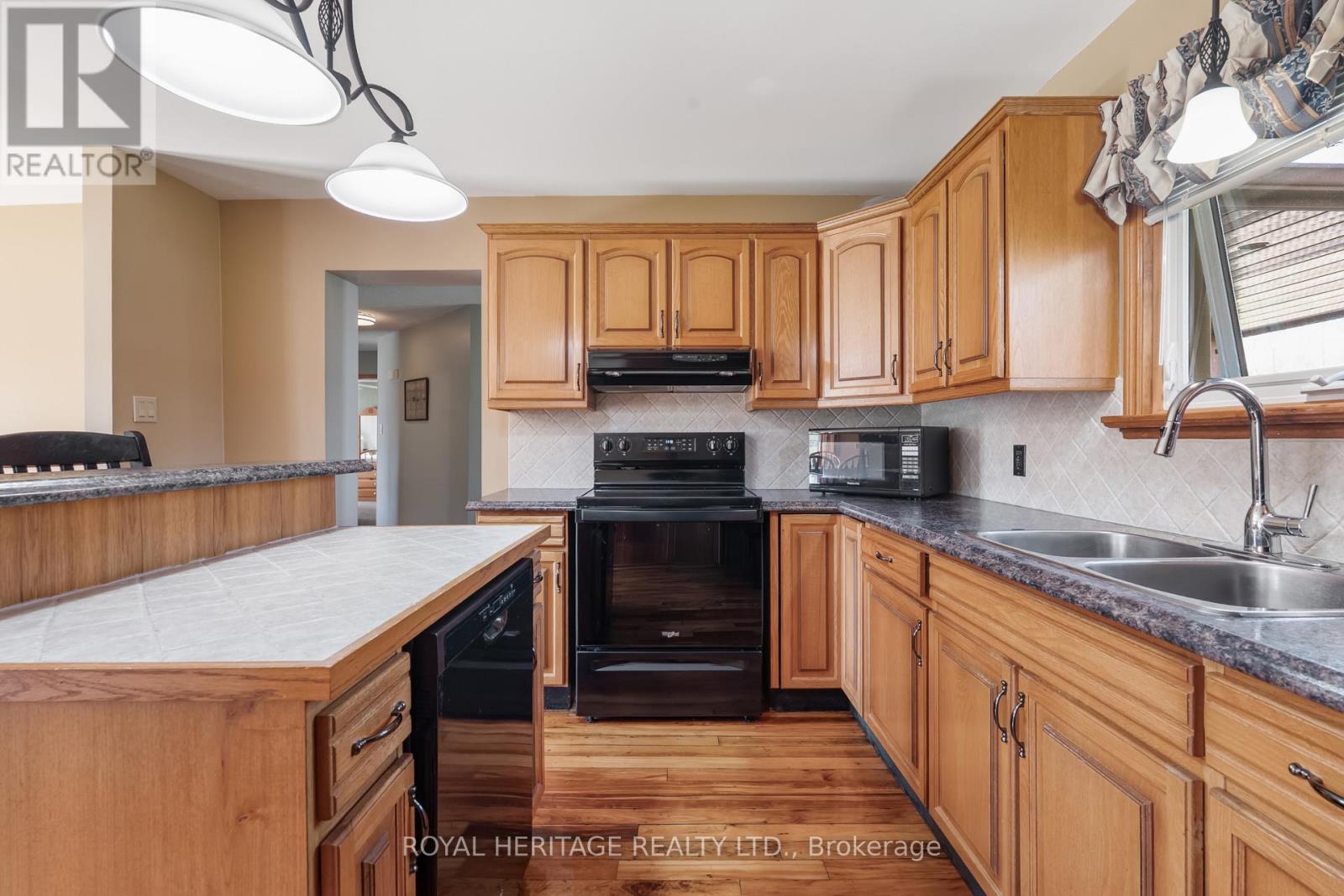 21 Indian Trail, Kawartha Lakes (Fenelon), Ontario  K9V 4R6 - Photo 11 - X13061138