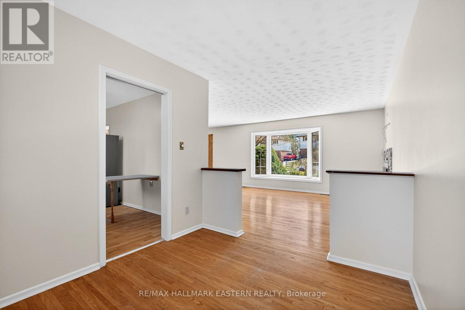 47 Springbrook Drive, Peterborough (Monaghan Ward 2), Ontario  K9J 1L3 - Photo 11 - X13061428