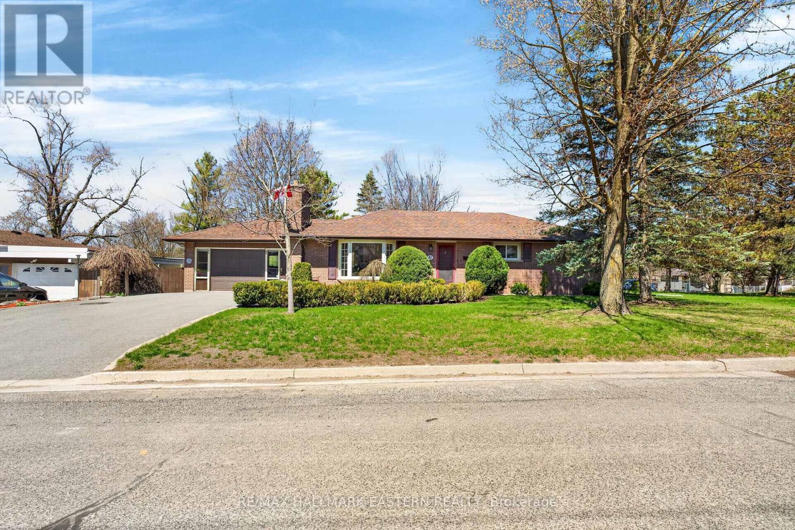 47 Springbrook Drive, Peterborough (Monaghan Ward 2), Ontario  K9J 1L3 - Photo 2 - X13061428