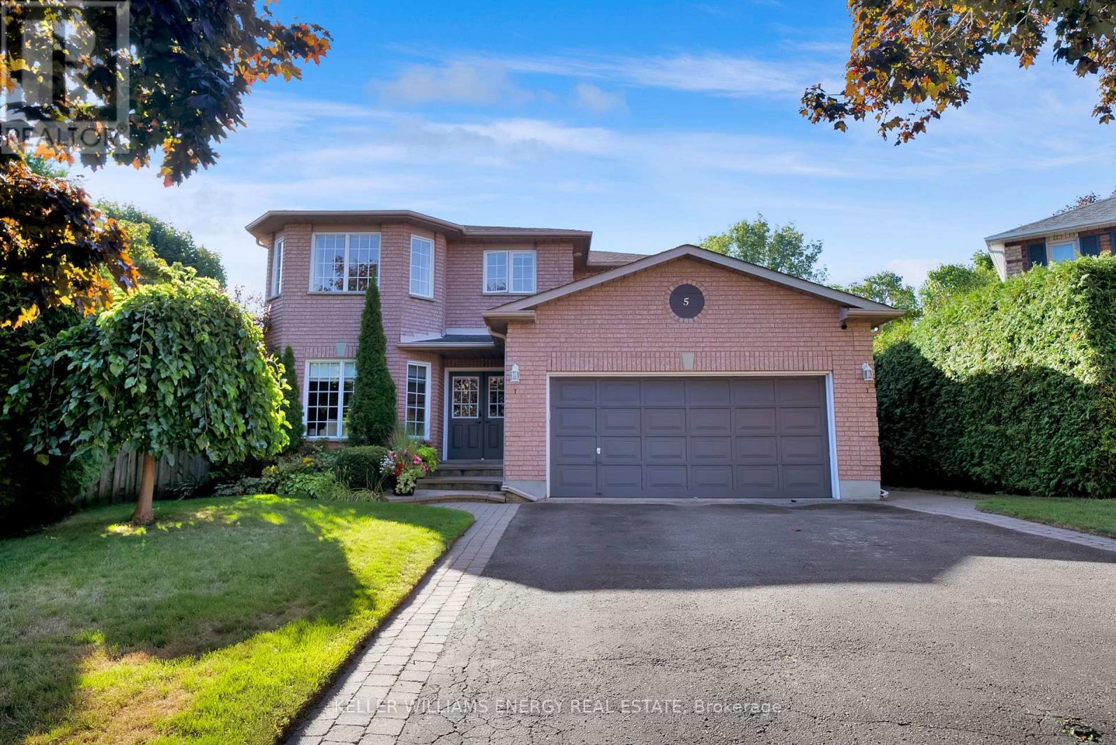 5 Snowden Court, Clarington (Newcastle), Ontario  L1B 1E7 - Photo 4 - E13061754