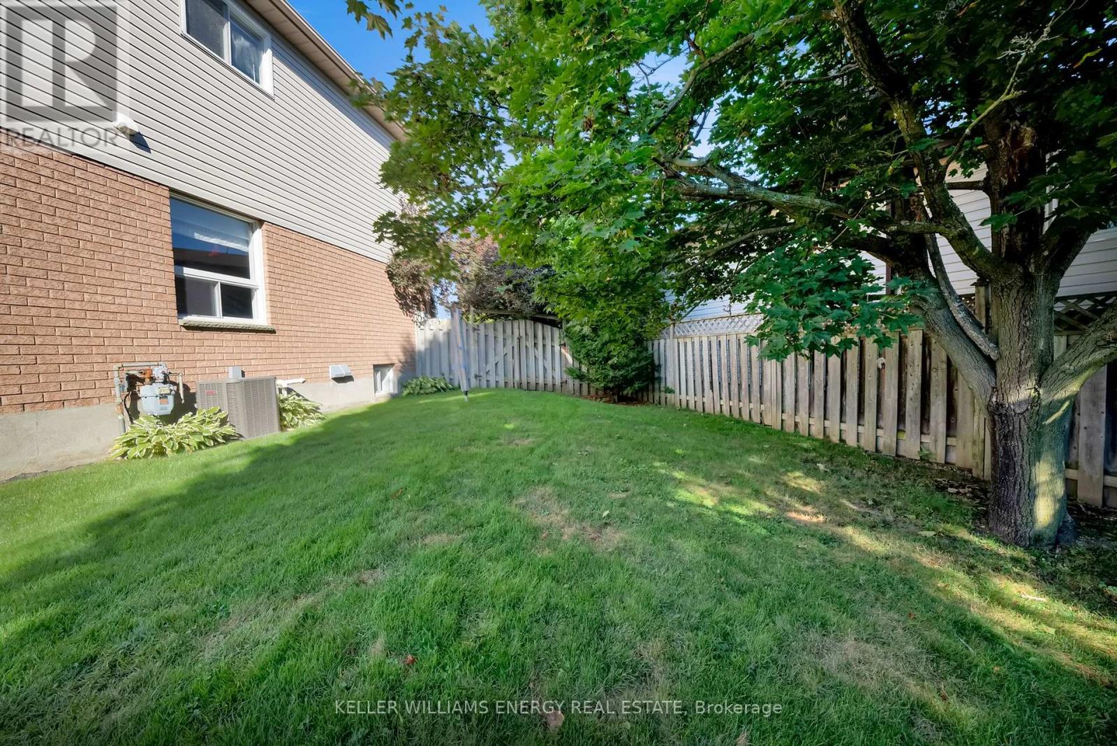 5 Snowden Court, Clarington (Newcastle), Ontario  L1B 1E7 - Photo 45 - E13061754