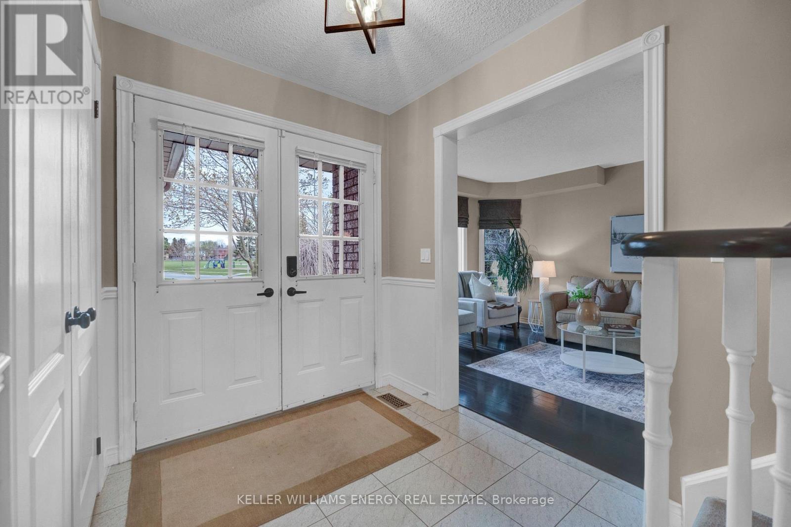 5 Snowden Court, Clarington (Newcastle), Ontario  L1B 1E7 - Photo 5 - E13061754