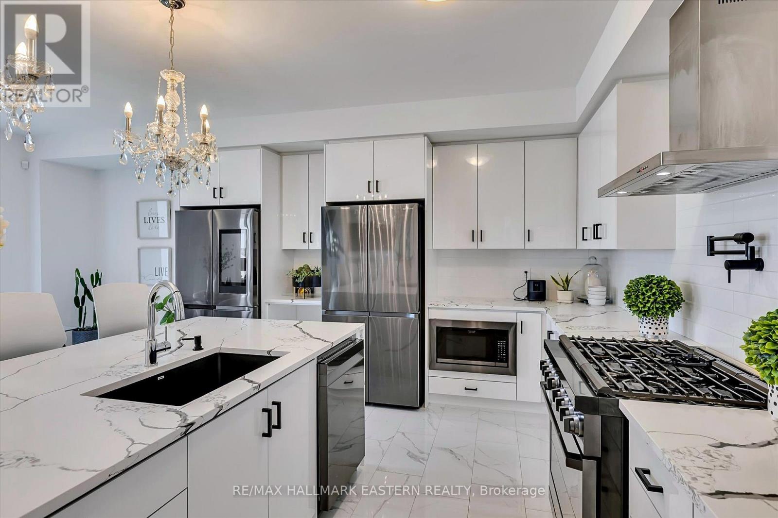 118 Whitehand Drive, Clarington (Newcastle), Ontario  L1B 0W1 - Photo 15 - E13061760