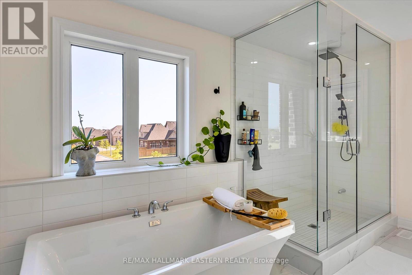 118 Whitehand Drive, Clarington (Newcastle), Ontario  L1B 0W1 - Photo 26 - E13061760