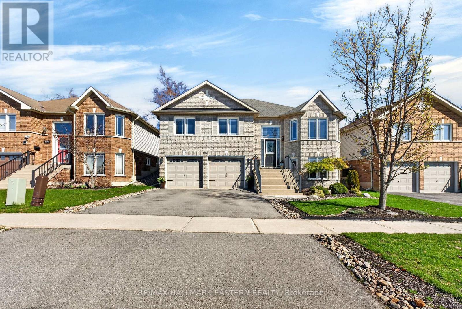 582 CLANCY CRESCENT, peterborough (otonabee ward 1), Ontario