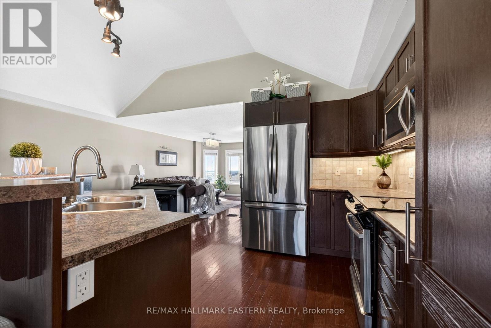 582 Clancy Crescent, Peterborough (Otonabee Ward 1), Ontario  K9K 2S2 - Photo 12 - X13062422