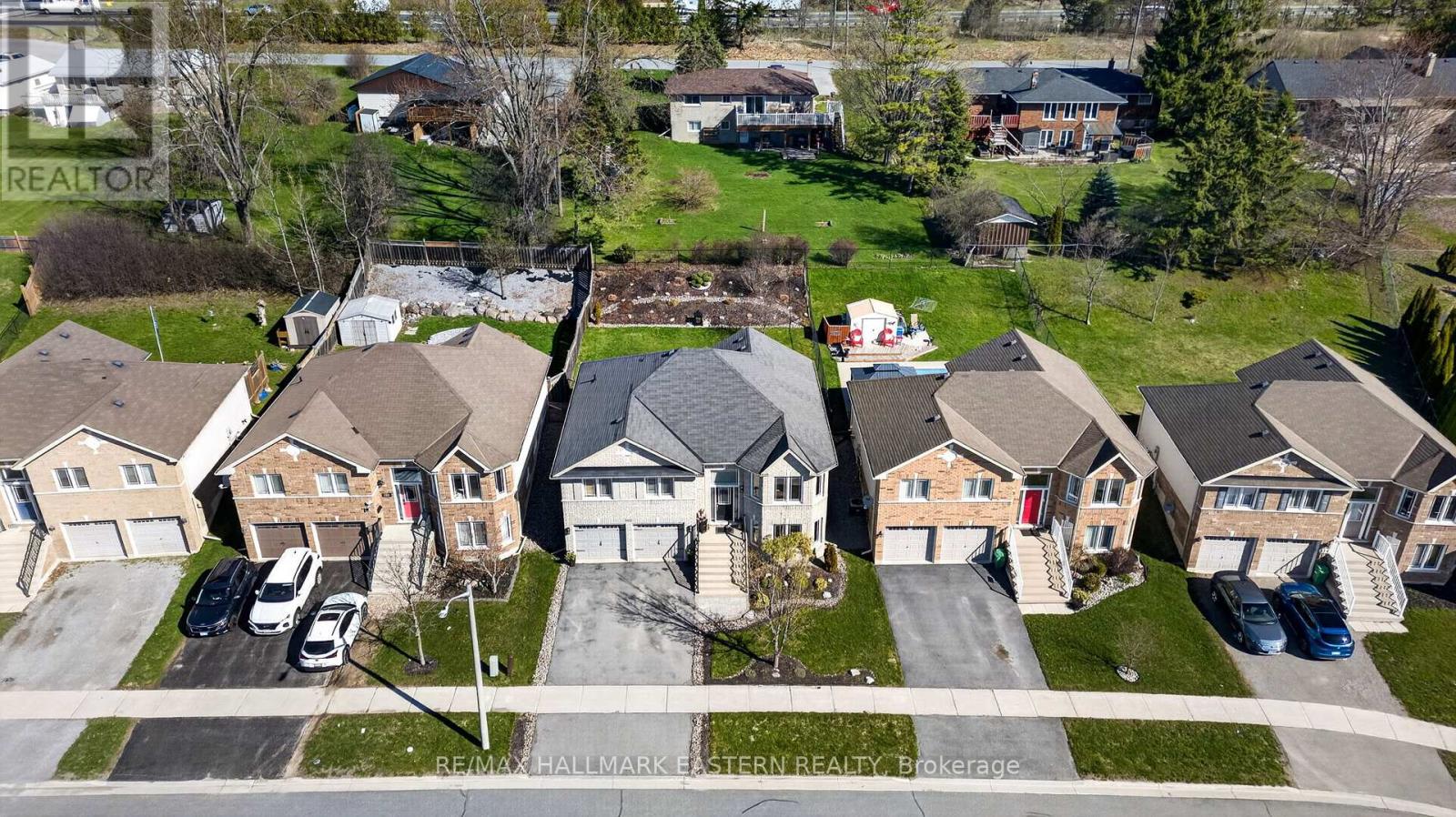 582 Clancy Crescent, Peterborough (Otonabee Ward 1), Ontario  K9K 2S2 - Photo 3 - X13062422