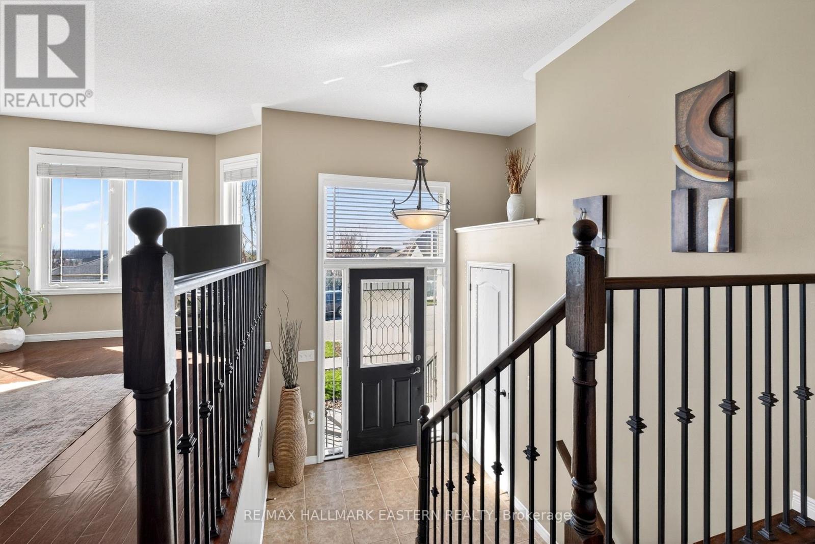 582 Clancy Crescent, Peterborough (Otonabee Ward 1), Ontario  K9K 2S2 - Photo 5 - X13062422