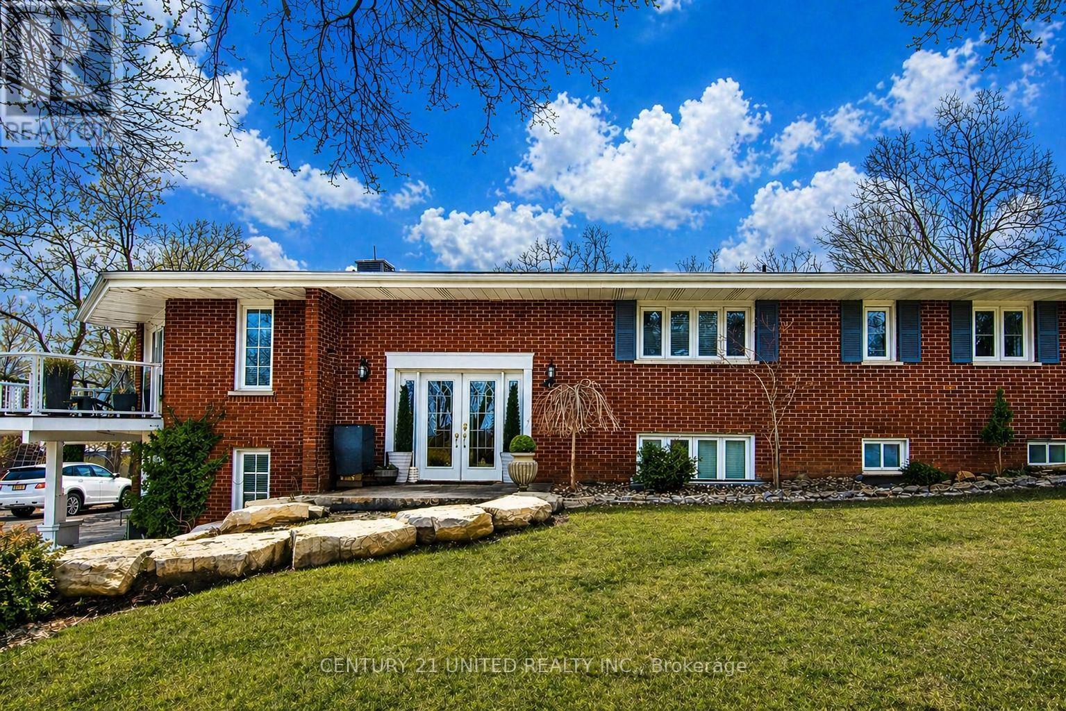 105 Ridgewood Road, Peterborough (Monaghan Ward 2), Ontario  K9J 1P2 - Photo 3 - X13063762