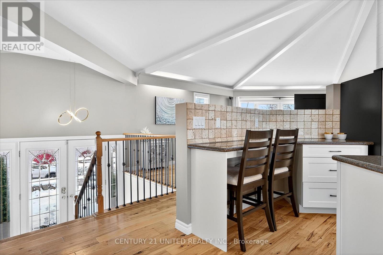 105 Ridgewood Road, Peterborough (Monaghan Ward 2), Ontario  K9J 1P2 - Photo 4 - X13063762