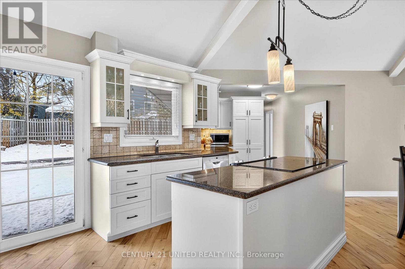 105 Ridgewood Road, Peterborough (Monaghan Ward 2), Ontario  K9J 1P2 - Photo 9 - X13063762