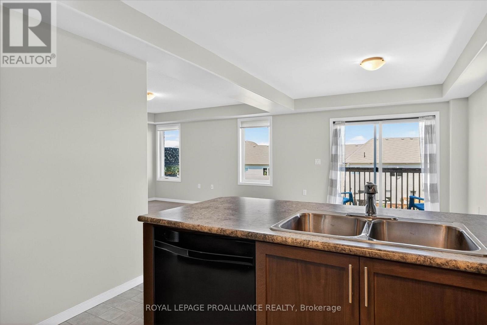 266 Louden Terrace, Peterborough (Monaghan Ward 2), Ontario  K9J 0C3 - Photo 11 - X13064026