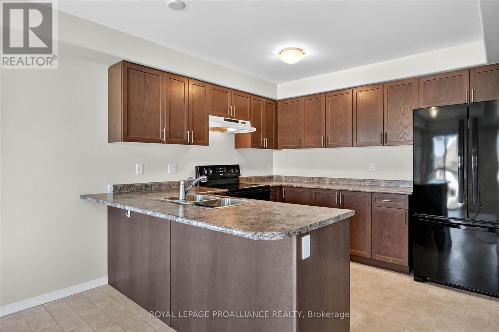 266 Louden Terrace, Peterborough (Monaghan Ward 2), Ontario  K9J 0C3 - Photo 7 - X13064026