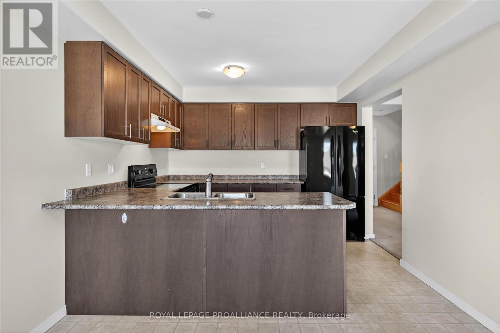 266 Louden Terrace, Peterborough (Monaghan Ward 2), Ontario  K9J 0C3 - Photo 8 - X13064026