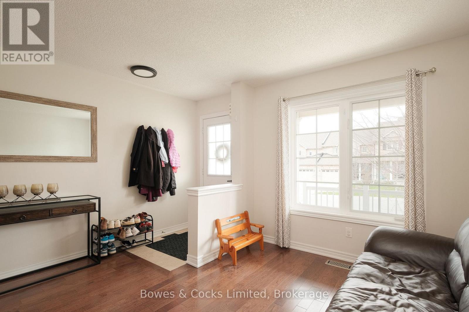 219 Louden Terrace, Peterborough (Monaghan Ward 2), Ontario  K9J 0H2 - Photo 2 - X13064224