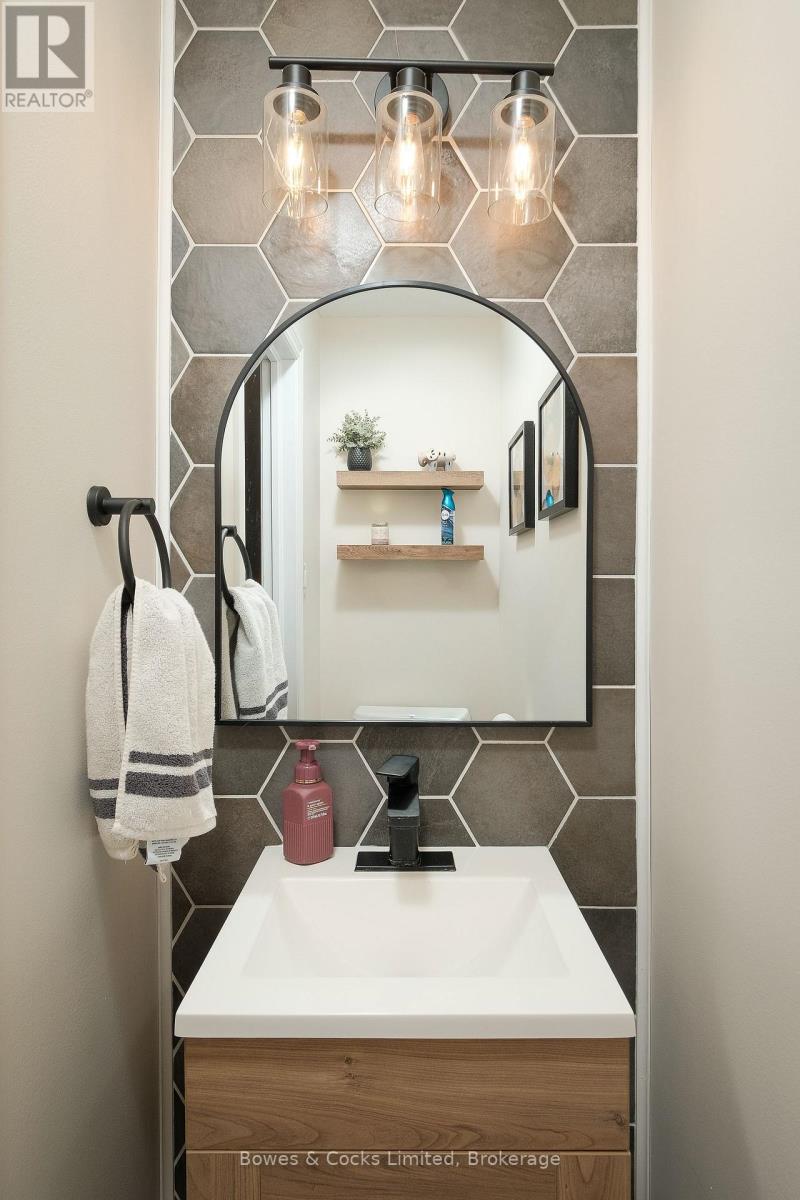 219 Louden Terrace, Peterborough (Monaghan Ward 2), Ontario  K9J 0H2 - Photo 25 - X13064224