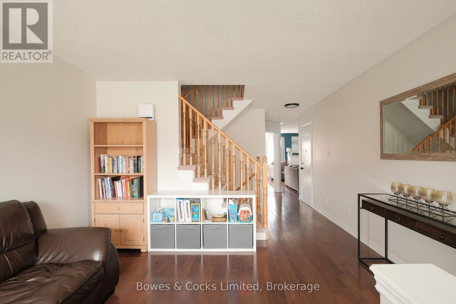 219 Louden Terrace, Peterborough (Monaghan Ward 2), Ontario  K9J 0H2 - Photo 4 - X13064224