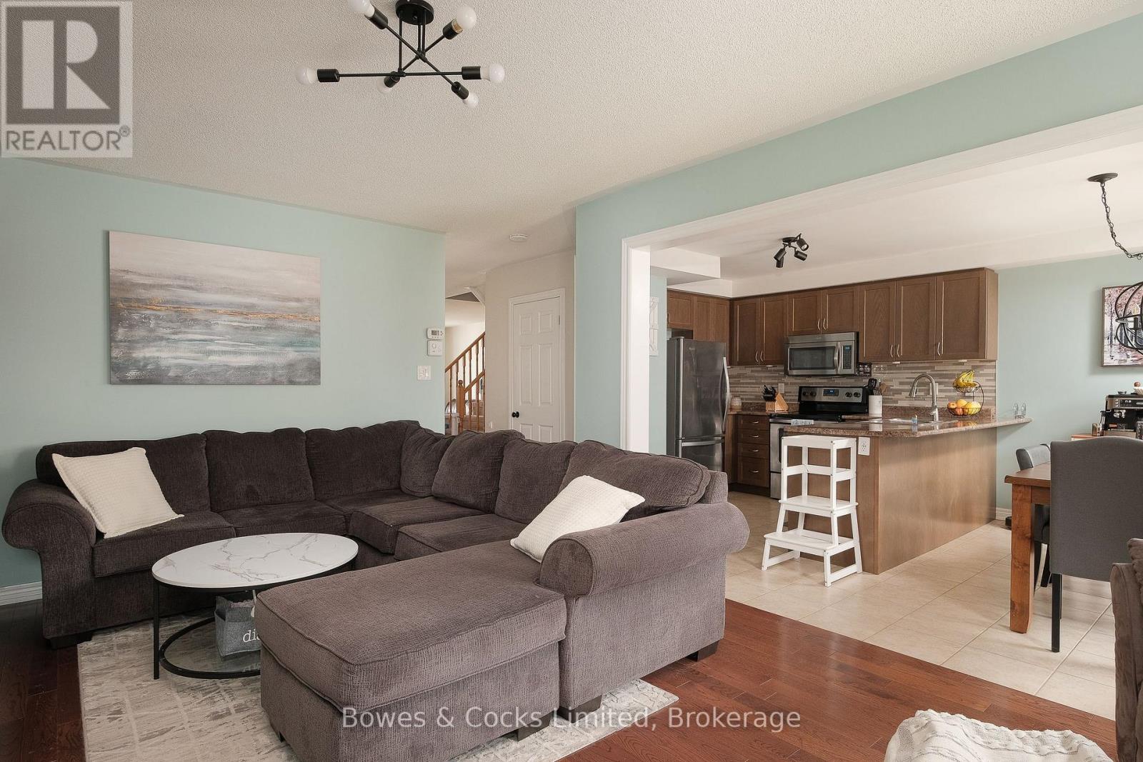 219 Louden Terrace, Peterborough (Monaghan Ward 2), Ontario  K9J 0H2 - Photo 6 - X13064224