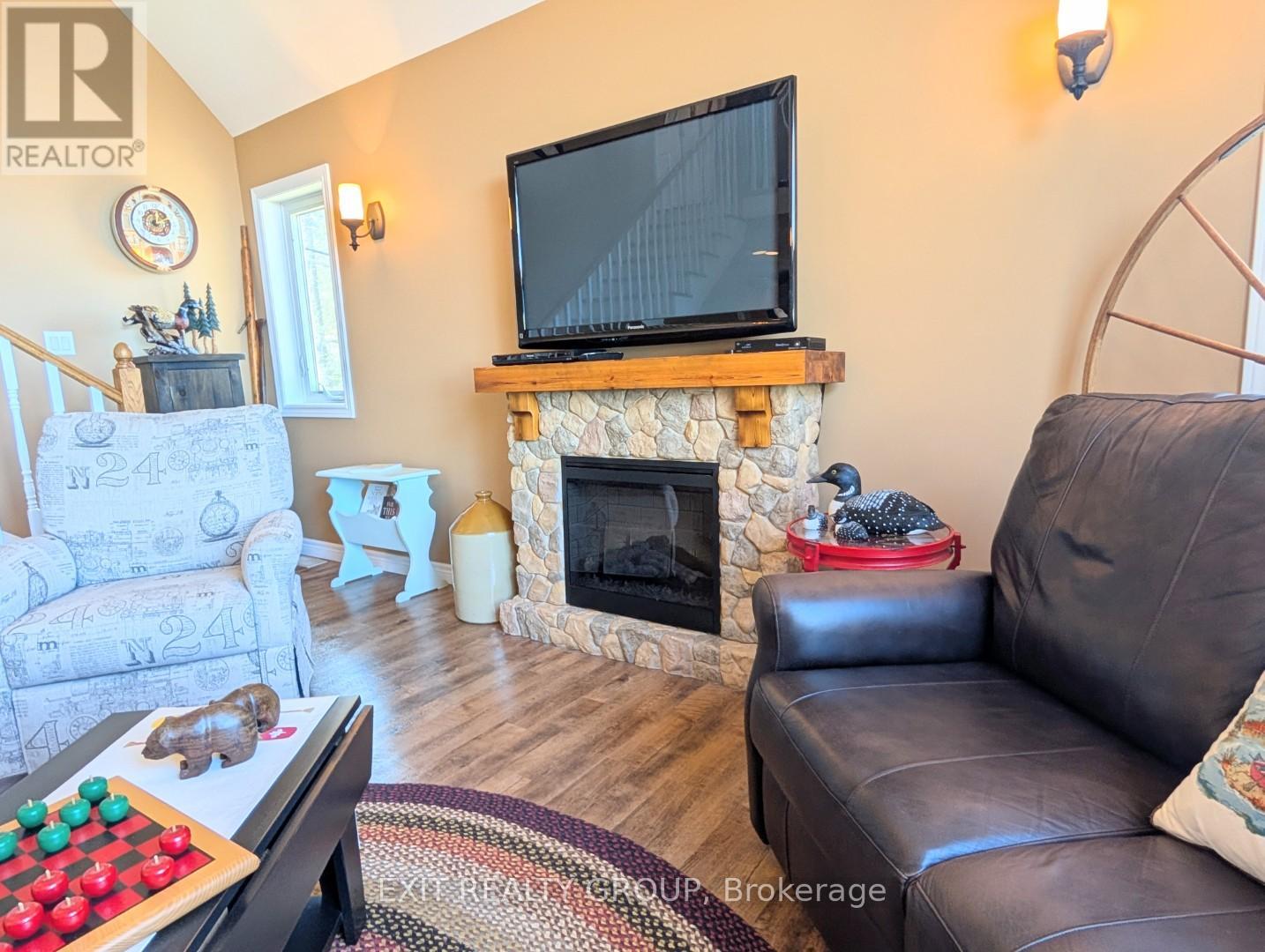 2639 Westlemkoon Lake Road, Tudor And Cashel (Cashel Ward), Ontario  K0L 1W0 - Photo 19 - X13065564