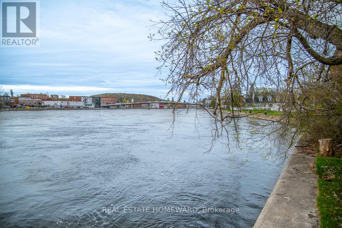 103 Queen Street, Trent Hills (Campbellford), Ontario  K0L 1L0 - Photo 2 - X13066210