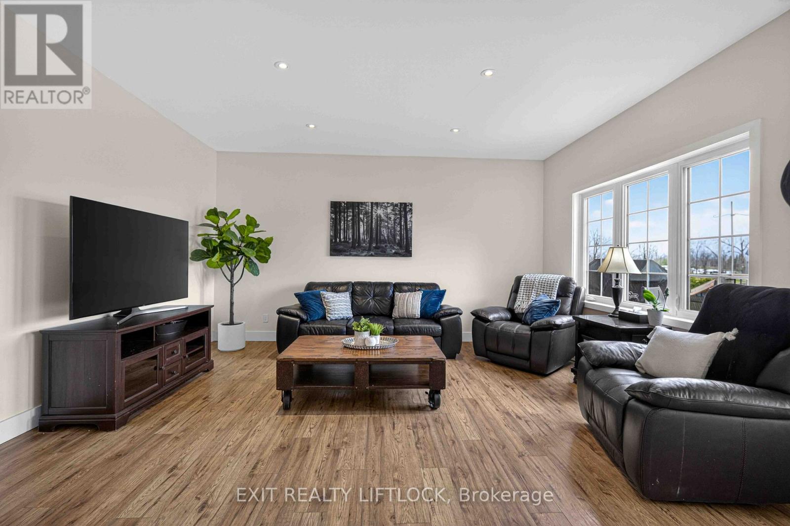 1479 Webster Road, Douro-Dummer, Ontario  K0L 2V0 - Photo 12 - X13066758
