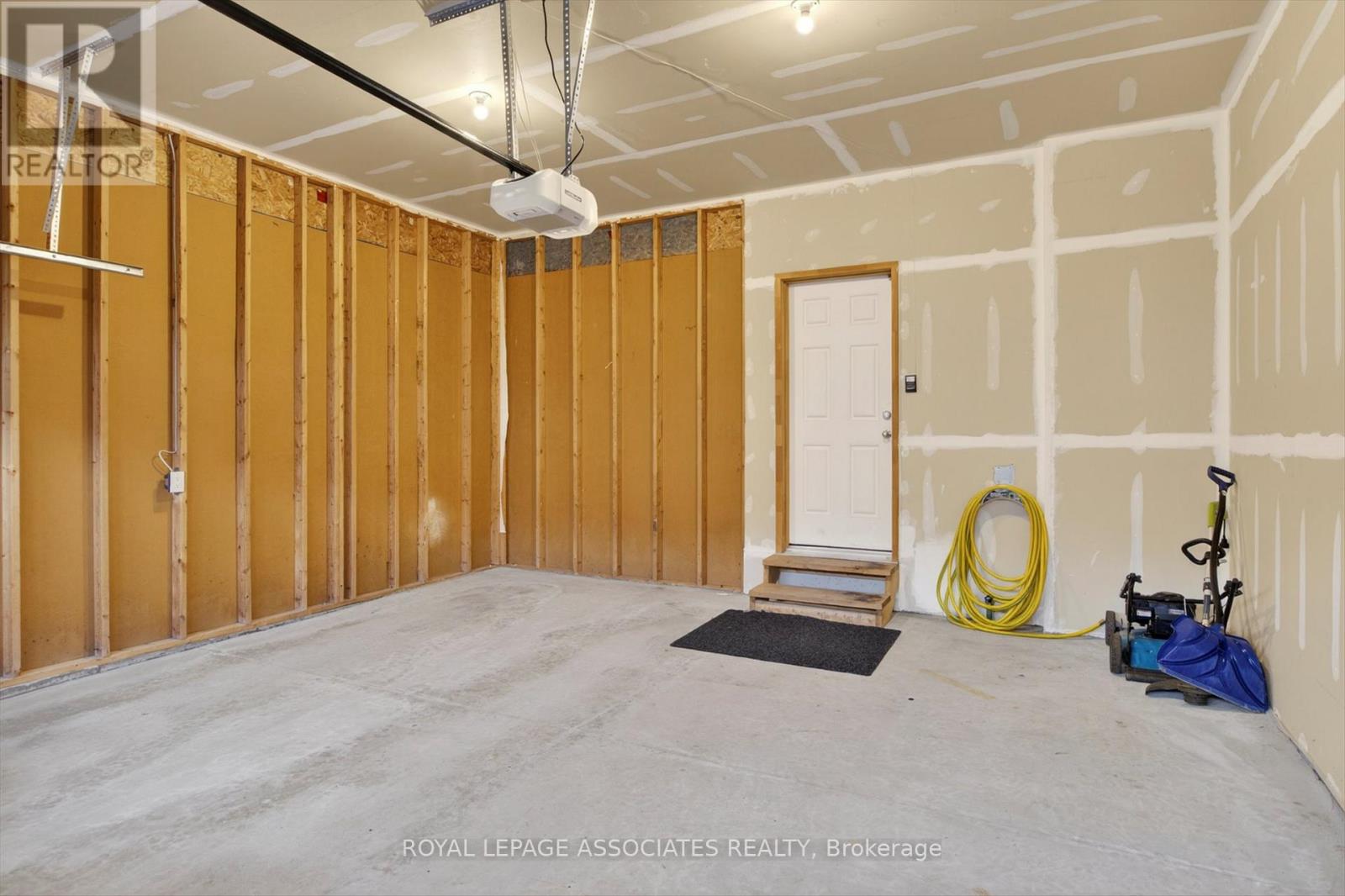 1047 Rippingale Trail, Peterborough (Northcrest Ward 5), Ontario  K9H 0J8 - Photo 13 - X13067324
