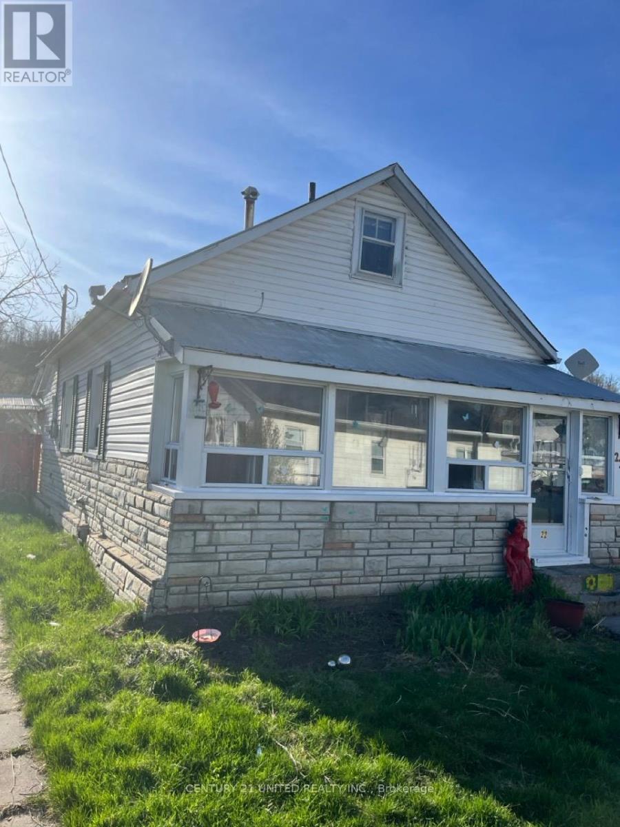 22 Churchill Drive, Trent Hills (Campbellford), Ontario  K0L 1L0 - Photo 2 - X13067468