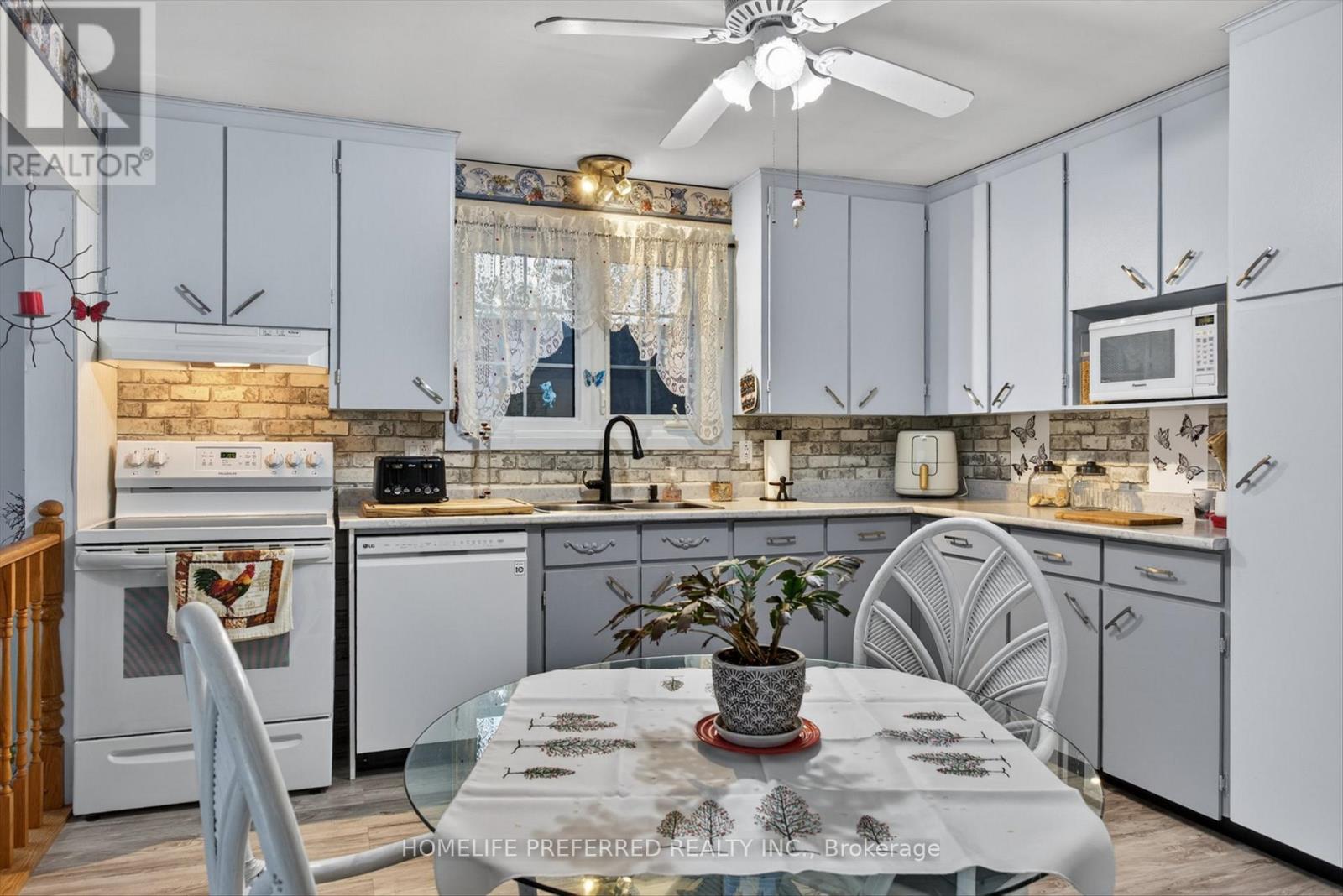 893 Cumberland Avenue, Peterborough (Northcrest Ward 5), Ontario  K9H 7B3 - Photo 7 - X13067528