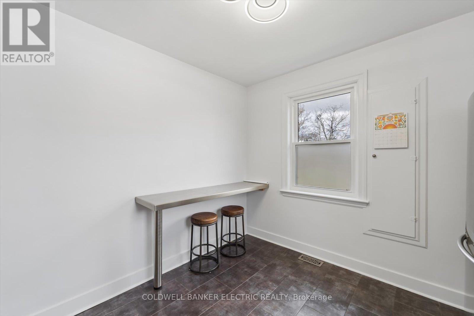 252 Aberdeen Avenue, Peterborough (Northcrest Ward 5), Ontario  K9H 4W9 - Photo 12 - X13067956
