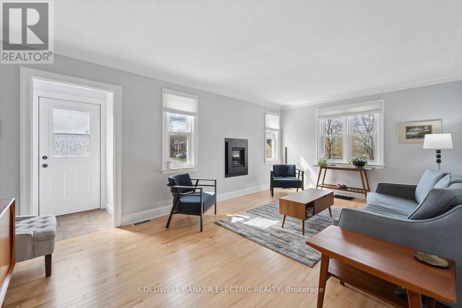 252 Aberdeen Avenue, Peterborough (Northcrest Ward 5), Ontario  K9H 4W9 - Photo 5 - X13067956
