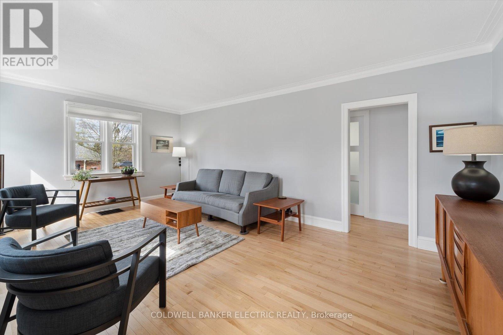 252 Aberdeen Avenue, Peterborough (Northcrest Ward 5), Ontario  K9H 4W9 - Photo 8 - X13067956