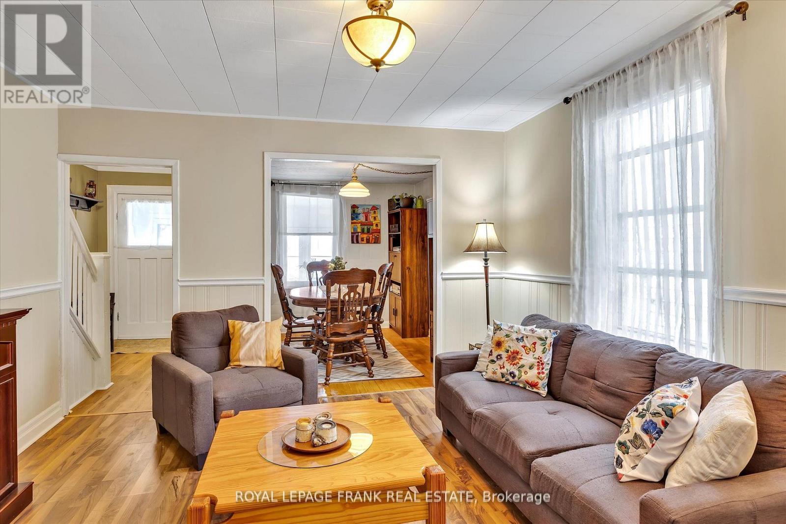 715 Chamberlain Street, Peterborough (Otonabee Ward 1), Ontario  K9J 4M2 - Photo 8 - X13068192