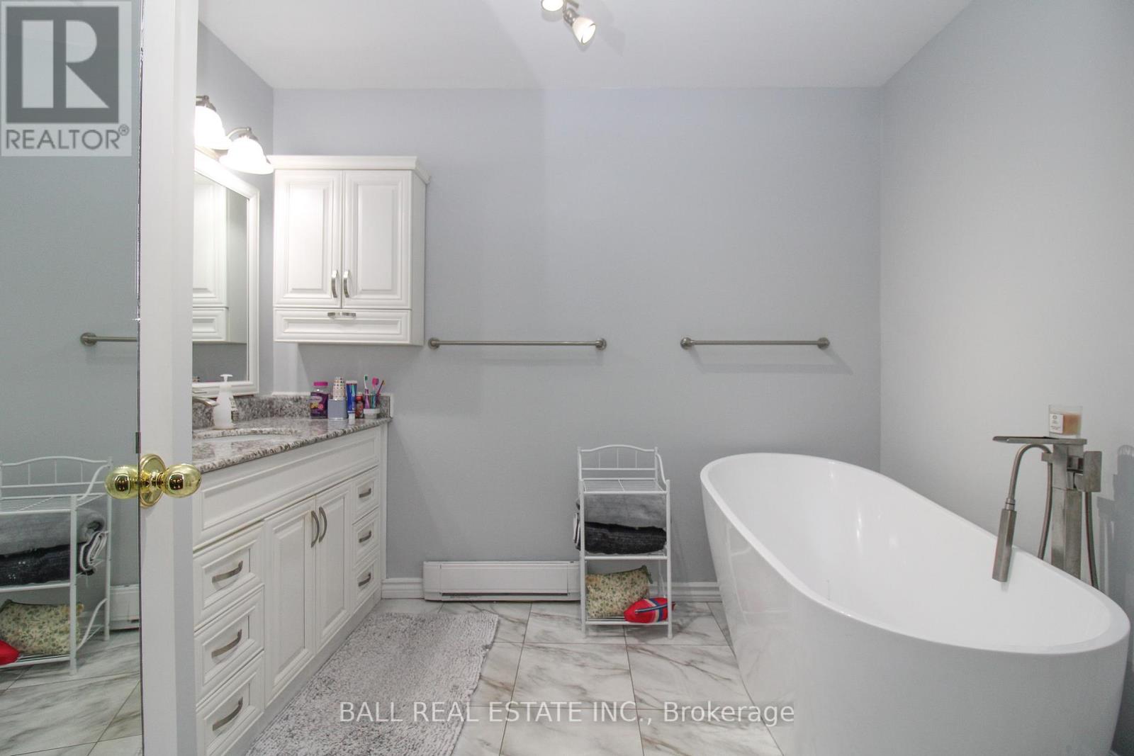 2 - 3 Paddock Wood, Peterborough (Ashburnham Ward 4), Ontario  K9H 7H2 - Photo 21 - X13068606