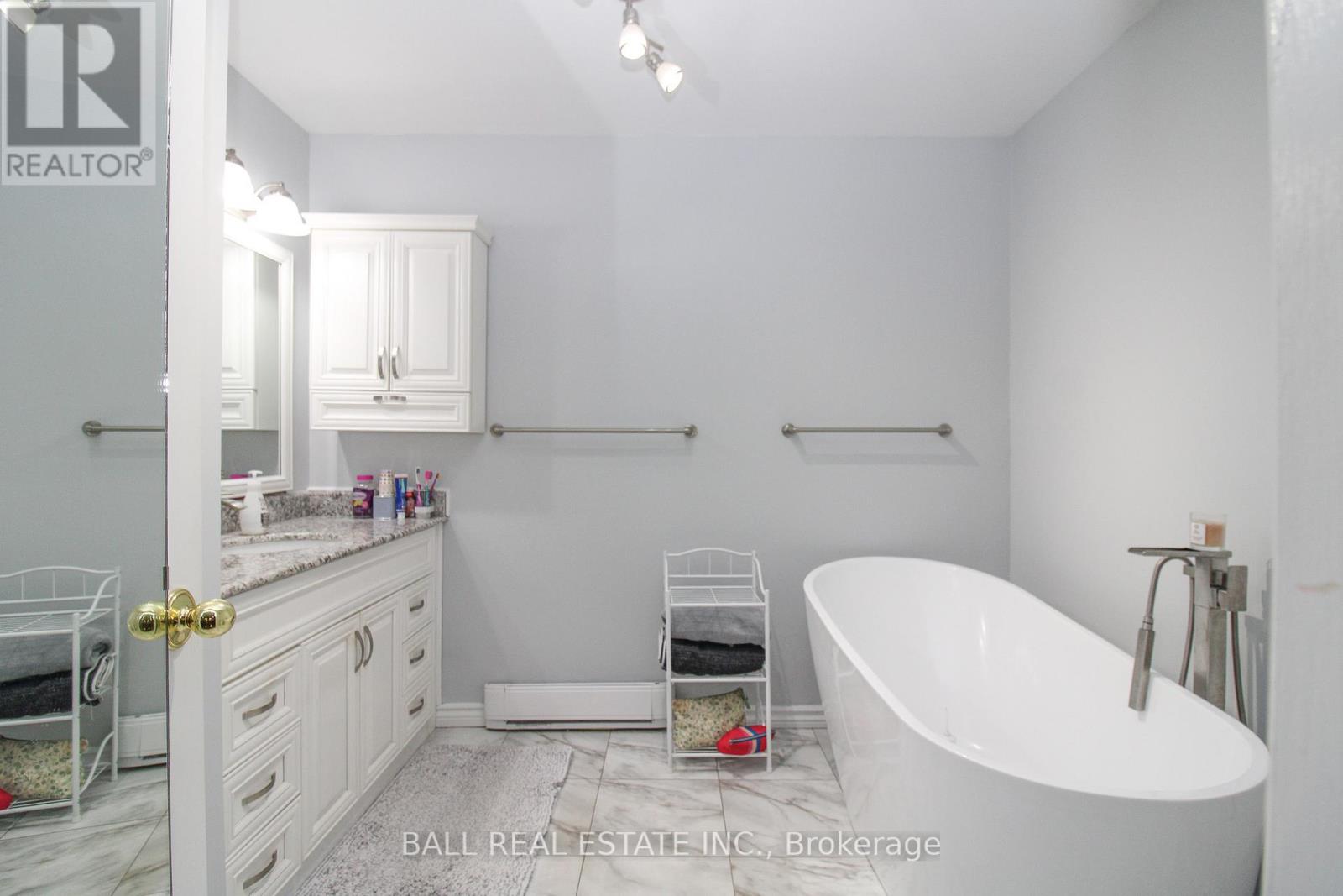 2 - 3 Paddock Wood, Peterborough (Ashburnham Ward 4), Ontario  K9H 7H2 - Photo 23 - X13068606