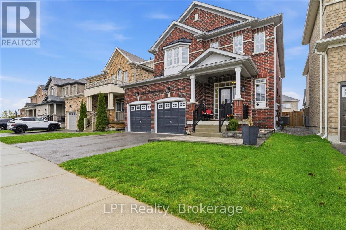 56 Pedwell Street, Clarington (Newcastle), Ontario  L1B 1G4 - Photo 2 - E13069868