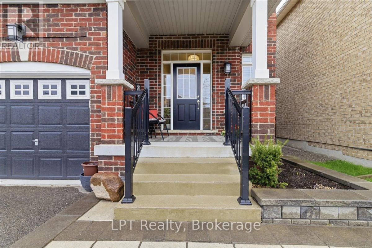 56 Pedwell Street, Clarington (Newcastle), Ontario  L1B 1G4 - Photo 5 - E13069868