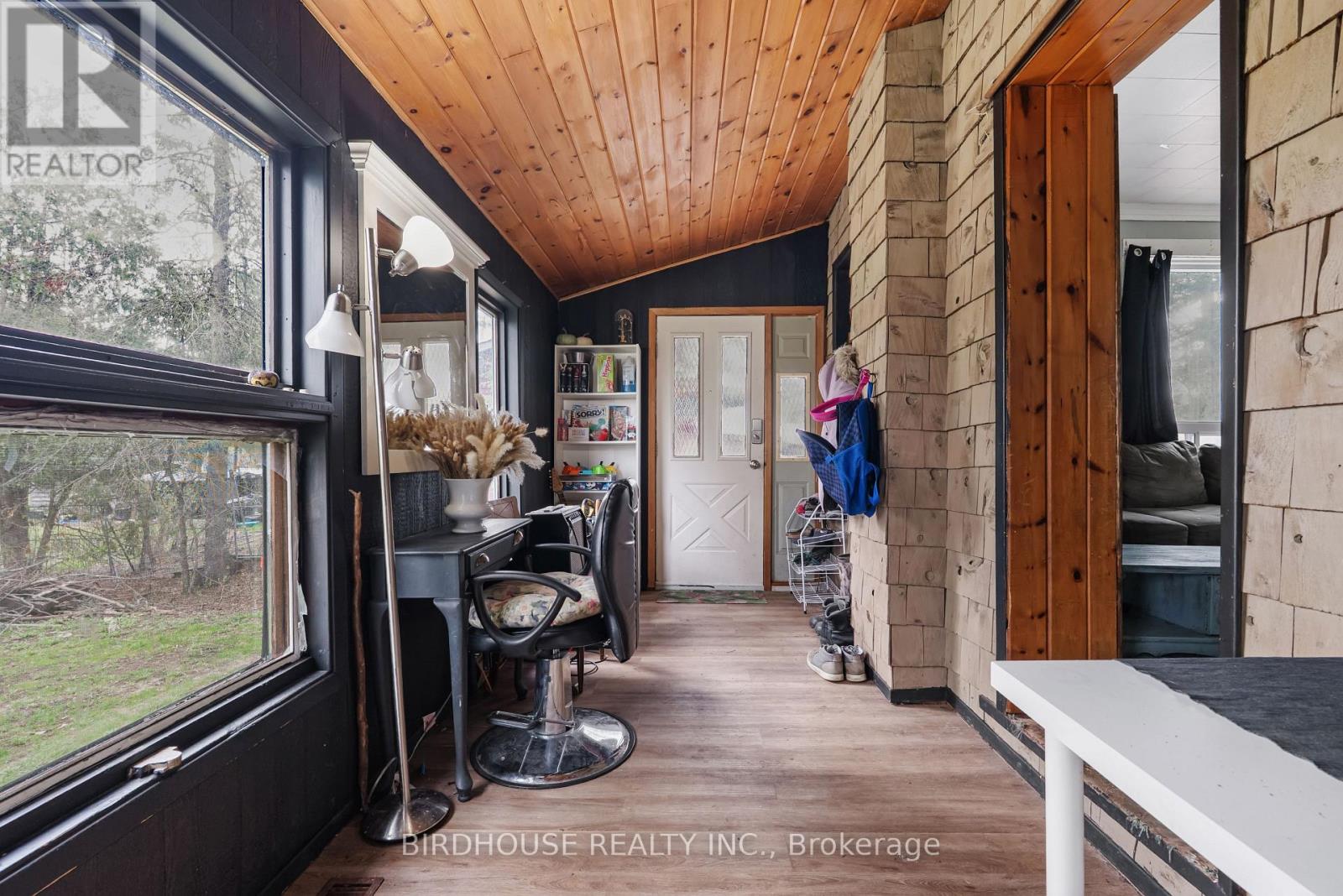 18 Water Street, Kawartha Lakes (Lindsay), Ontario  K9V 2C8 - Photo 16 - X13071104