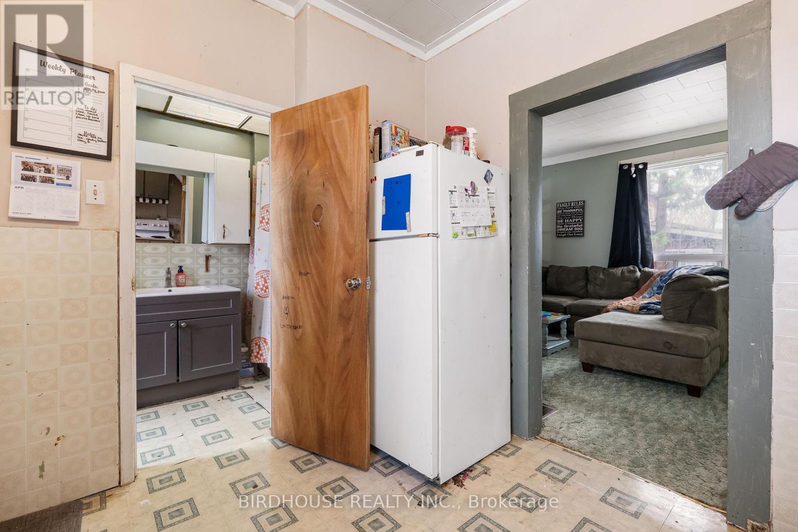 18 Water Street, Kawartha Lakes (Lindsay), Ontario  K9V 2C8 - Photo 19 - X13071104