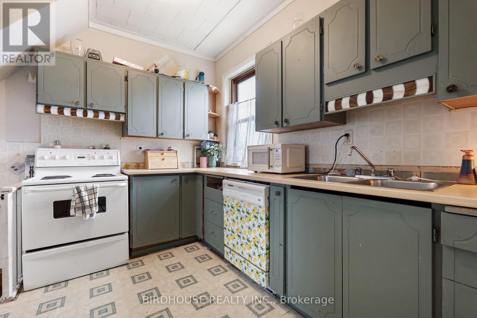 18 Water Street, Kawartha Lakes (Lindsay), Ontario  K9V 2C8 - Photo 21 - X13071104