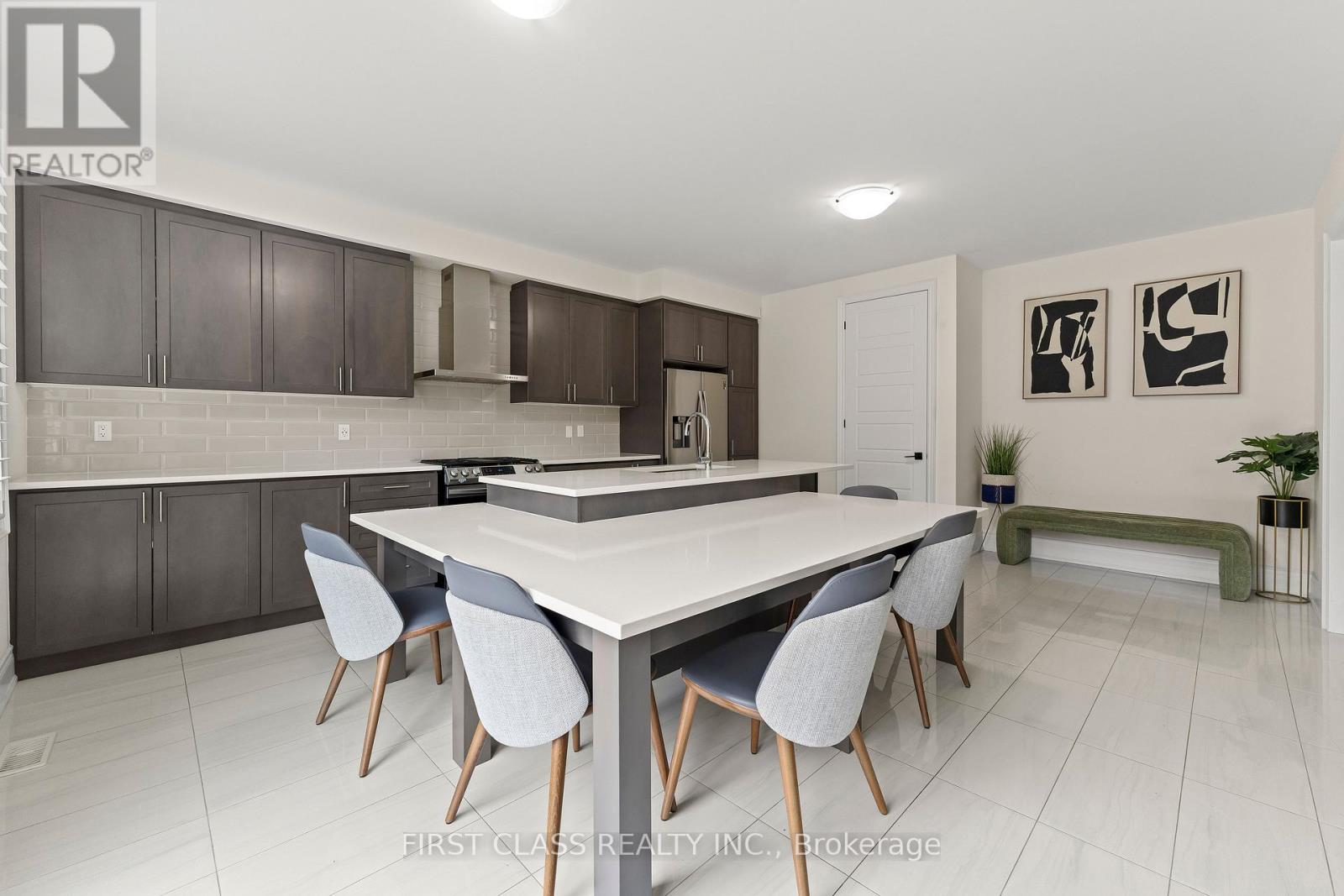 92 Grady Drive, Clarington (Newcastle), Ontario  L1B 1G9 - Photo 15 - E13071520