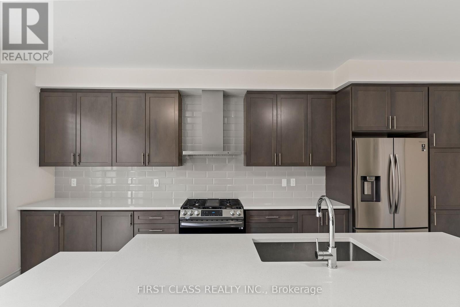 92 Grady Drive, Clarington (Newcastle), Ontario  L1B 1G9 - Photo 17 - E13071520