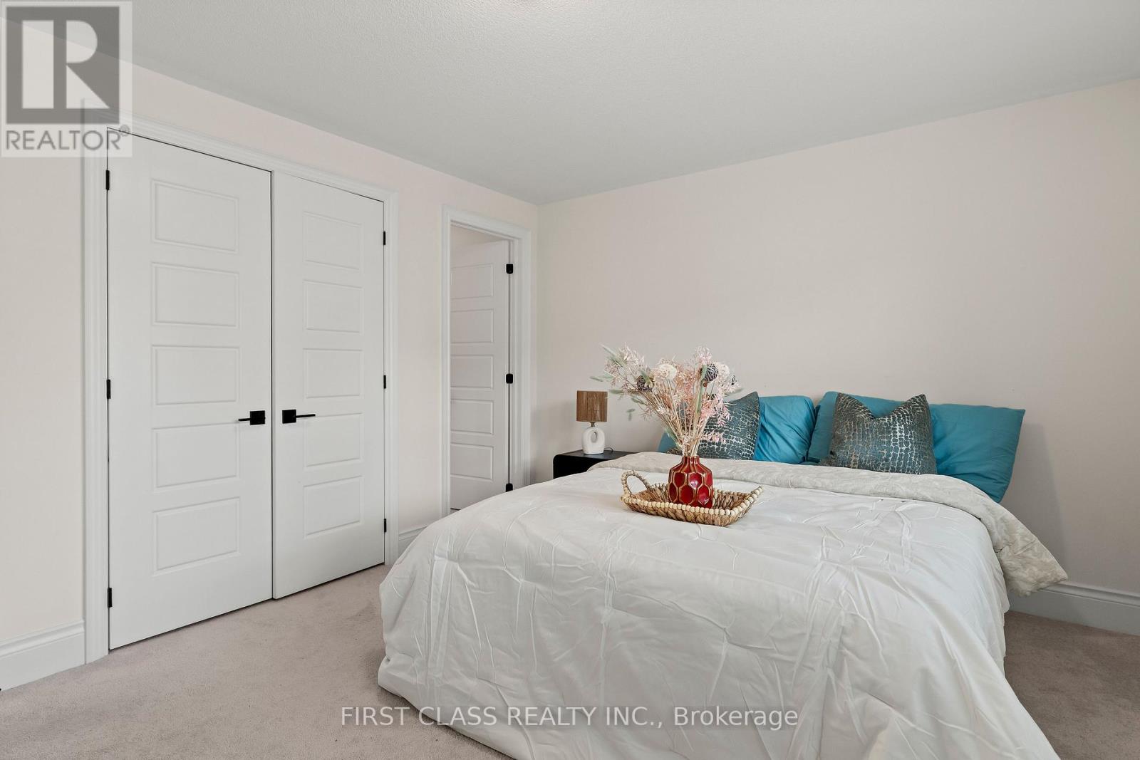 92 Grady Drive, Clarington (Newcastle), Ontario  L1B 1G9 - Photo 33 - E13071520
