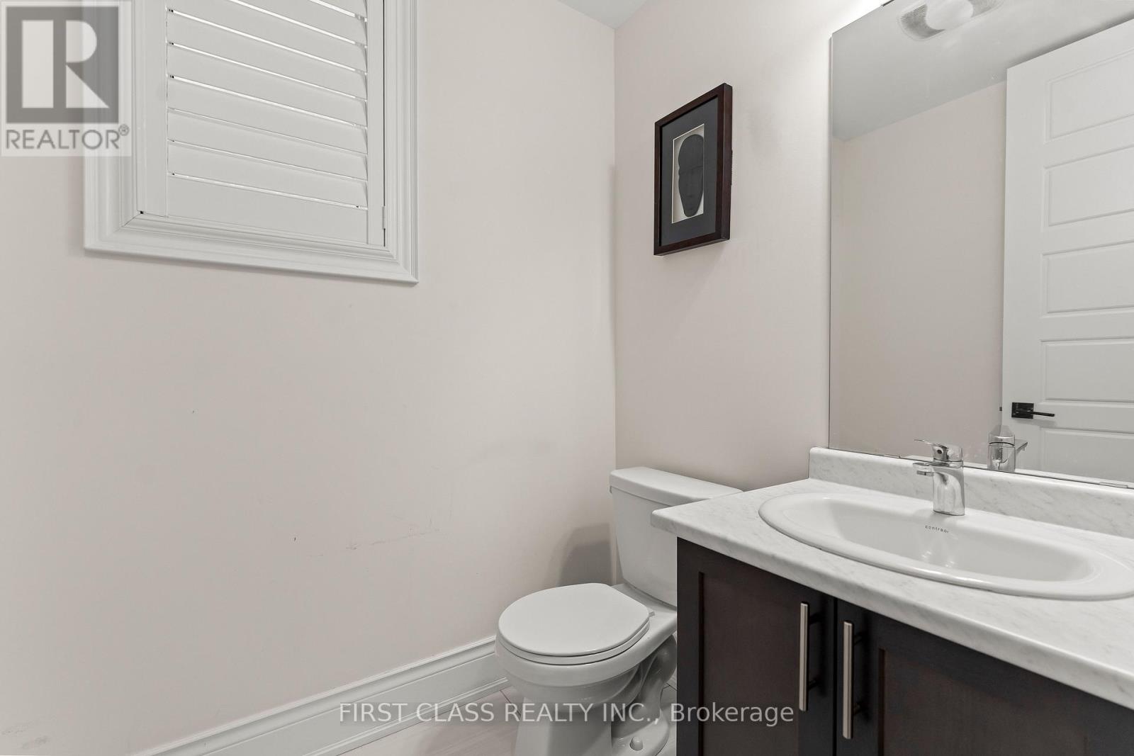 92 Grady Drive, Clarington (Newcastle), Ontario  L1B 1G9 - Photo 8 - E13071520