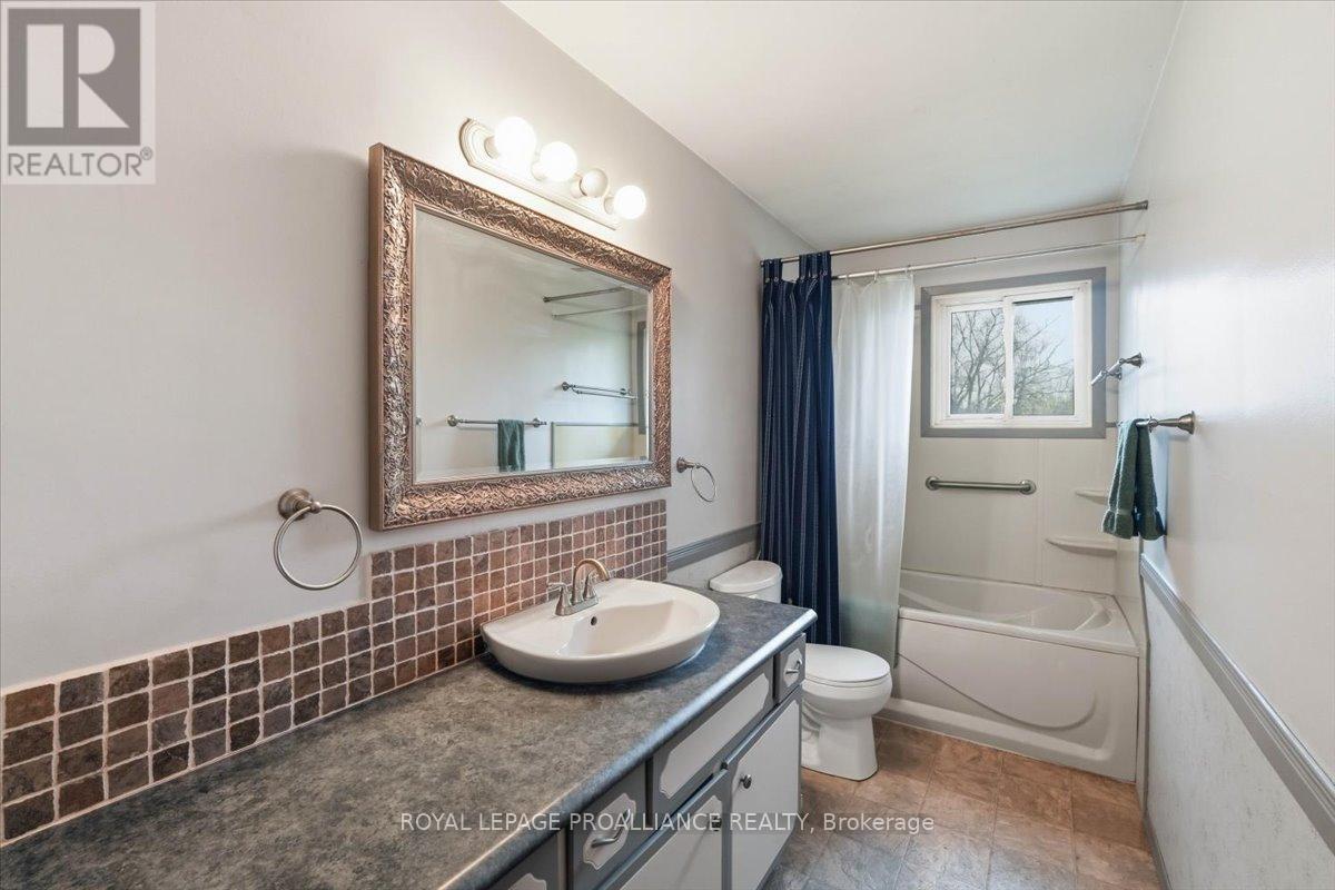 221 Albert Lane, Trent Hills (Campbellford), Ontario  K0L 1L0 - Photo 10 - X13071884