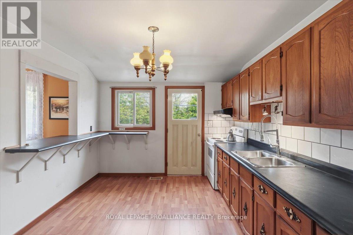 221 Albert Lane, Trent Hills (Campbellford), Ontario  K0L 1L0 - Photo 16 - X13071884