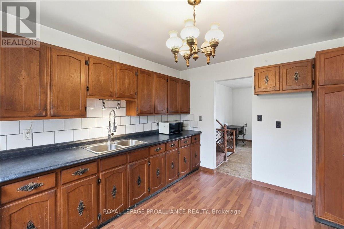 221 Albert Lane, Trent Hills (Campbellford), Ontario  K0L 1L0 - Photo 17 - X13071884